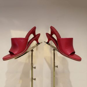Sleek Open-Toe Sculpted Leather Mules